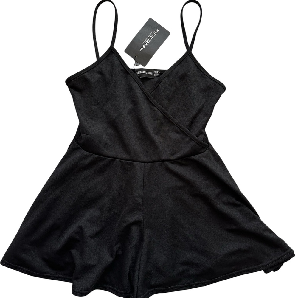 NWT PrettyLittleThing Black Crepe Strappy Wrap Playsuit Size 6